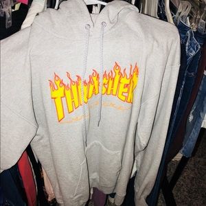THRASHER SWEATSHIRT WORN ONCE